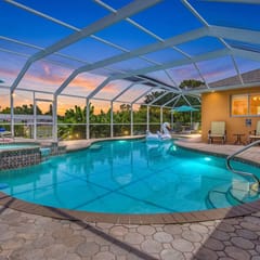 Pineapple Princess, Cape Coral