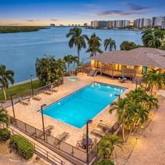 FMB - Condo Bay Beach, 4263 Bay Beach Ln #713