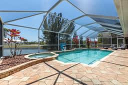 Villa On The Lake, Cape Coral