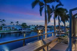 Villa Grill N' Chill, Cape Coral