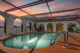 Villa Royale, Cape Coral