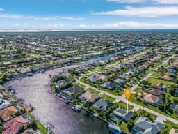 Chillax N' Waterways, Cape Coral