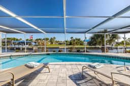 Villa Paradise by the Pool, Cape Coral