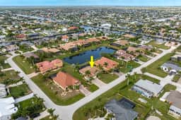Villa Lakeside Escape, Cape Coral