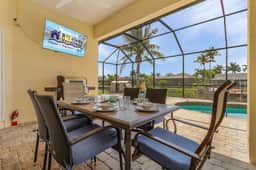 Villa Happy Hour, Cape Coral