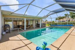 Barefeet Retreat, Cape Coral