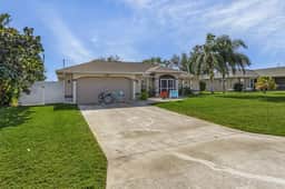 Chateau Relaxo, Cape Coral