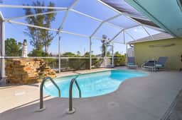 Off the Hook Haven, Cape Coral
