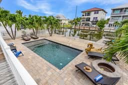 FMB - The Corner Cottage - 204 Ohio Ave