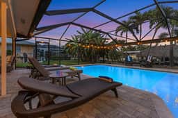 The Lucky Pelican, Cape Coral