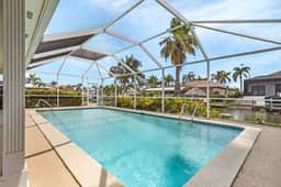 The Queen Elizabeth, Cape Coral