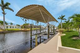 The Flip Flop Stop, Cape Coral