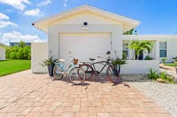 FMB - Villa Marina - 38 Fairview Blvd