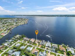 The Grand Riviera, Cape Coral