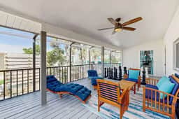 Beach Barracks, Englewood - Image 2