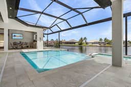 Coastal Elegance Retreat, Cape Coral - Image 4