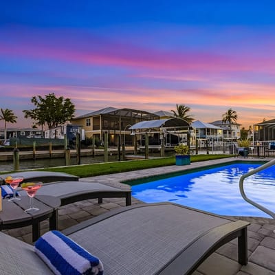 FMB - The Fabulous Flamingo - 250 Flamingo St