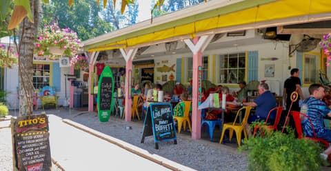 Sanibel Island Bars & Restaurants