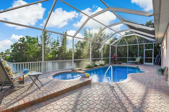 Villa Key Largo, Cape Coral