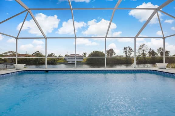 Villa Wine Down, Cape Coral