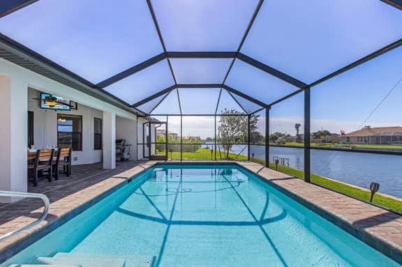 Villa Chillax N' Sunsets, Cape Coral
