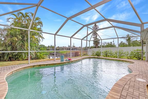 Nostra Palazzo on the Canal, Cape Coral