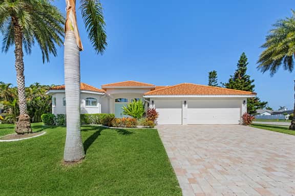 Villa Blue Pavilion, Cape Coral