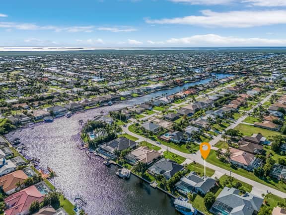 Chillax N' Waterways, Cape Coral