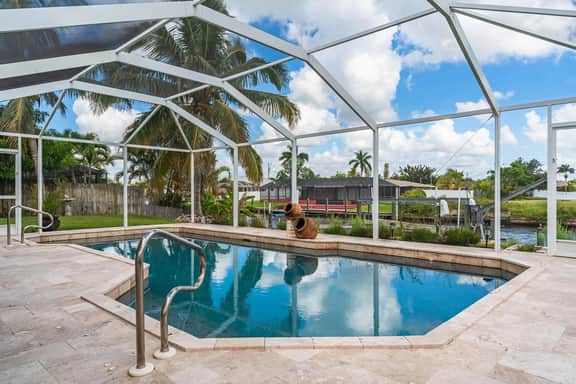 Villa Otterly Amazing, Cape Coral