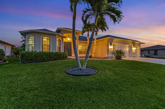 Bella Vita, Cape Coral