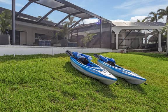 Villa Luxuria Blanca, Cape Coral