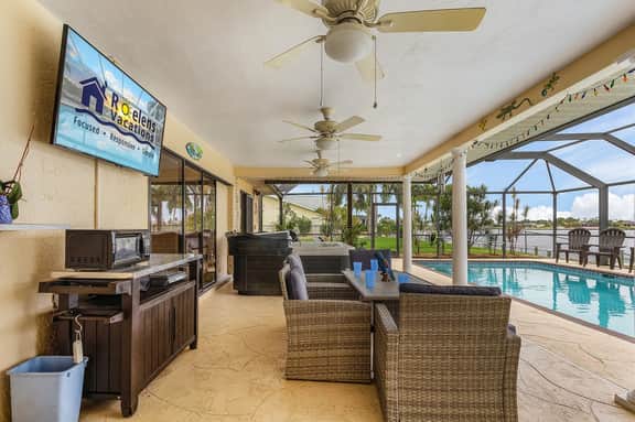 Villa Adena, Cape Coral