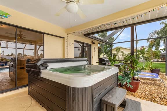 Villa Adena, Cape Coral