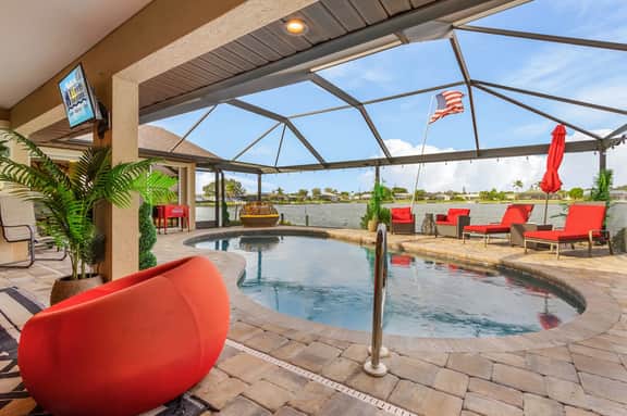 Villa Lake Life, Cape Coral