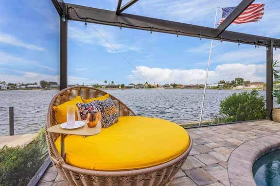 Villa Lake Life, Cape Coral