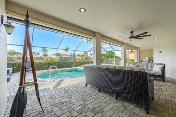 Villa Lakeside Escape, Cape Coral