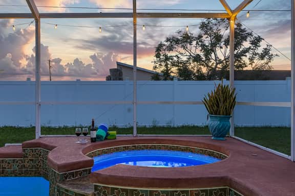 Villa Poolside Oasis, Cape Coral