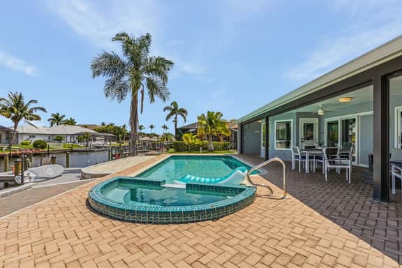 Villa Manhattan, Cape Coral