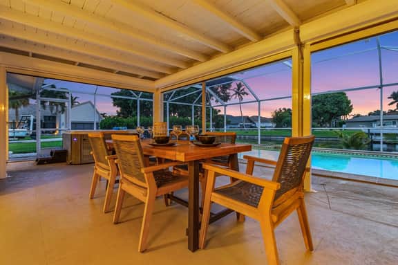 Barefeet Retreat, Cape Coral