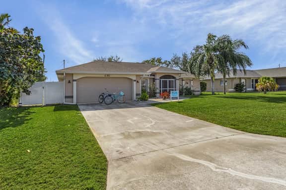 Chateau Relaxo, Cape Coral