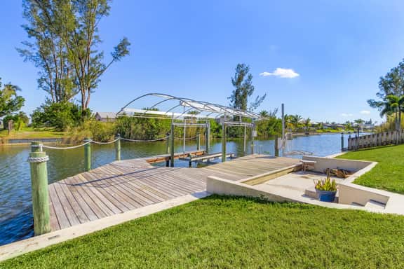 Off the Hook Haven, Cape Coral