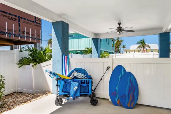 FMB - Steps Away - 127 Delmar Ave
