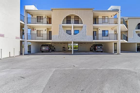 FMB - Condo Lagoon Landing - 21440 Bay Village Dr #127