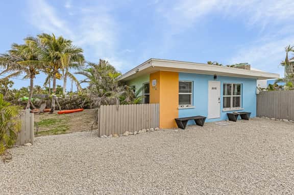 FMB - Sea-cluded Bungalow - 130 Flamingo St, Ft. Myers Beach