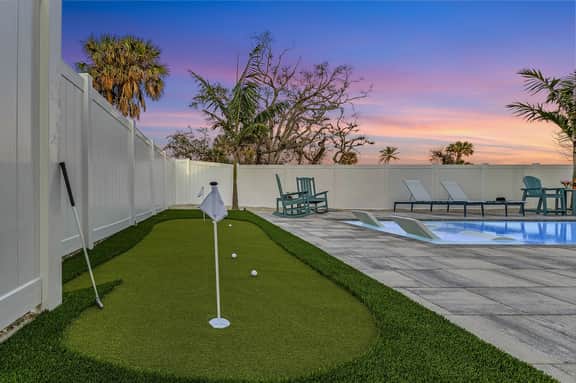 FMB - Sun Kissed Beach House - 112 Lovers Lane