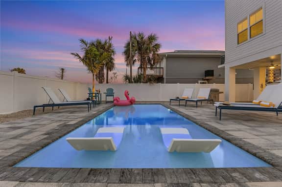 FMB - Sun Kissed Beach House - 112 Lovers Lane