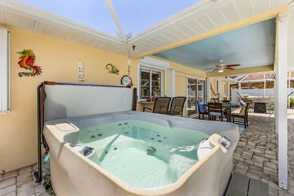 Cowboy Cabana, Cape Coral