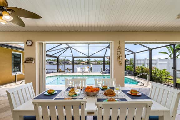 Villa Coastal Bliss, Cape Coral
