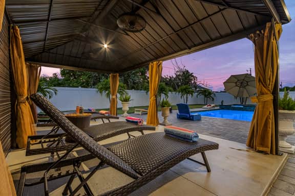 Pearlstone Retreat, Cape Coral