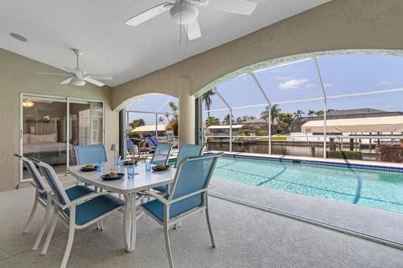 Villa Canal Breeze, Cape Coral